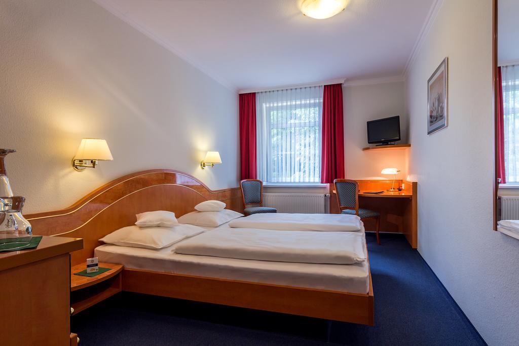 Akzent Hotel Privat - Das Nichtraucherhotel ドレスデン エクステリア 写真