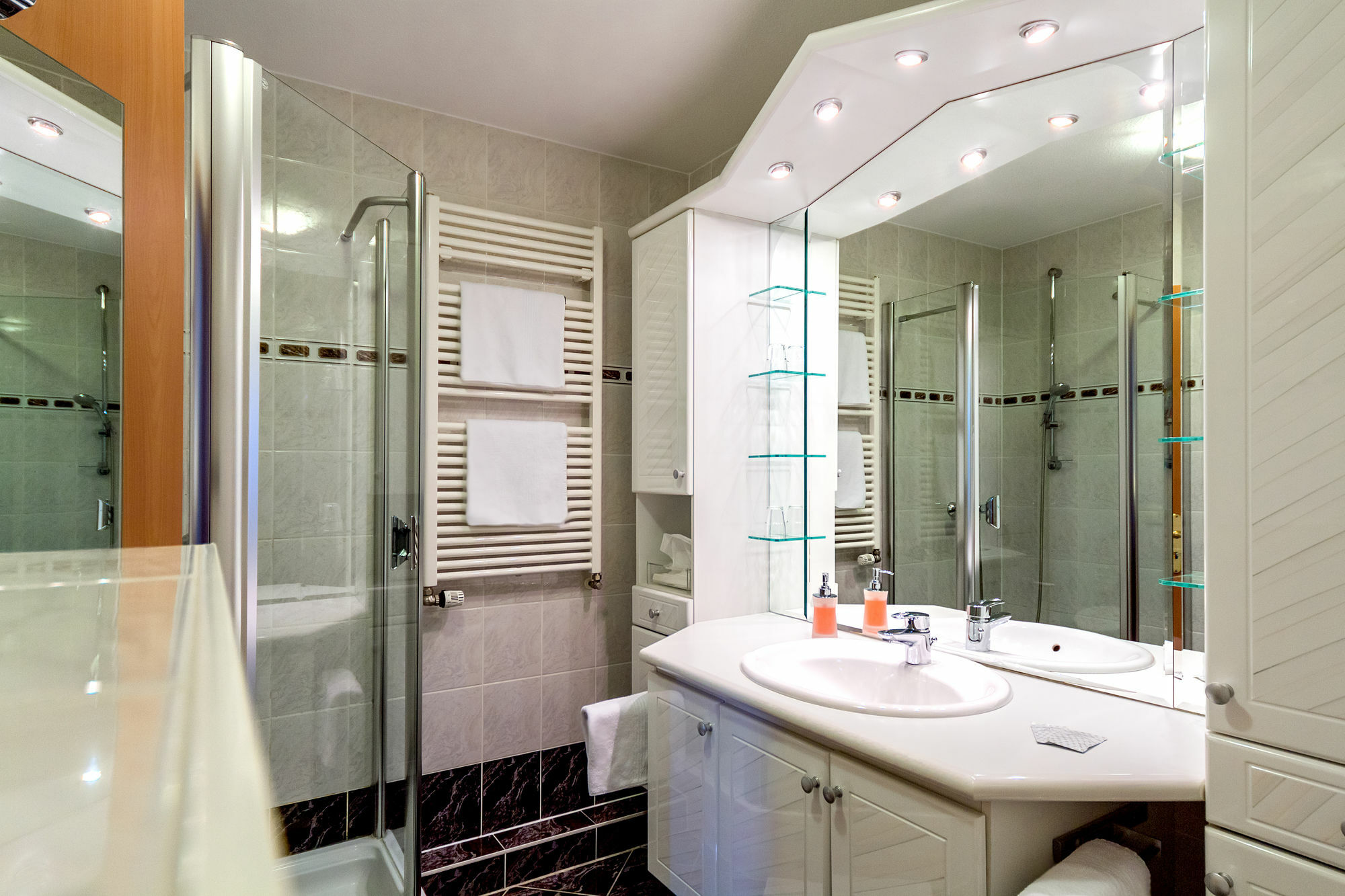 Akzent Hotel Privat - Das Nichtraucherhotel ドレスデン エクステリア 写真